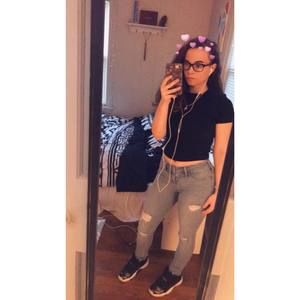Meet your Posher, Cara